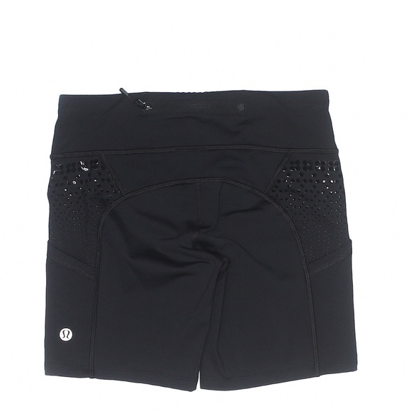 lululemon athletica Pants - Lululemon women’s bike shorts with pockets sz4